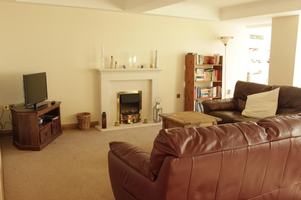 Bed and Breakfast Caledonian House Portmahomack Экстерьер фото